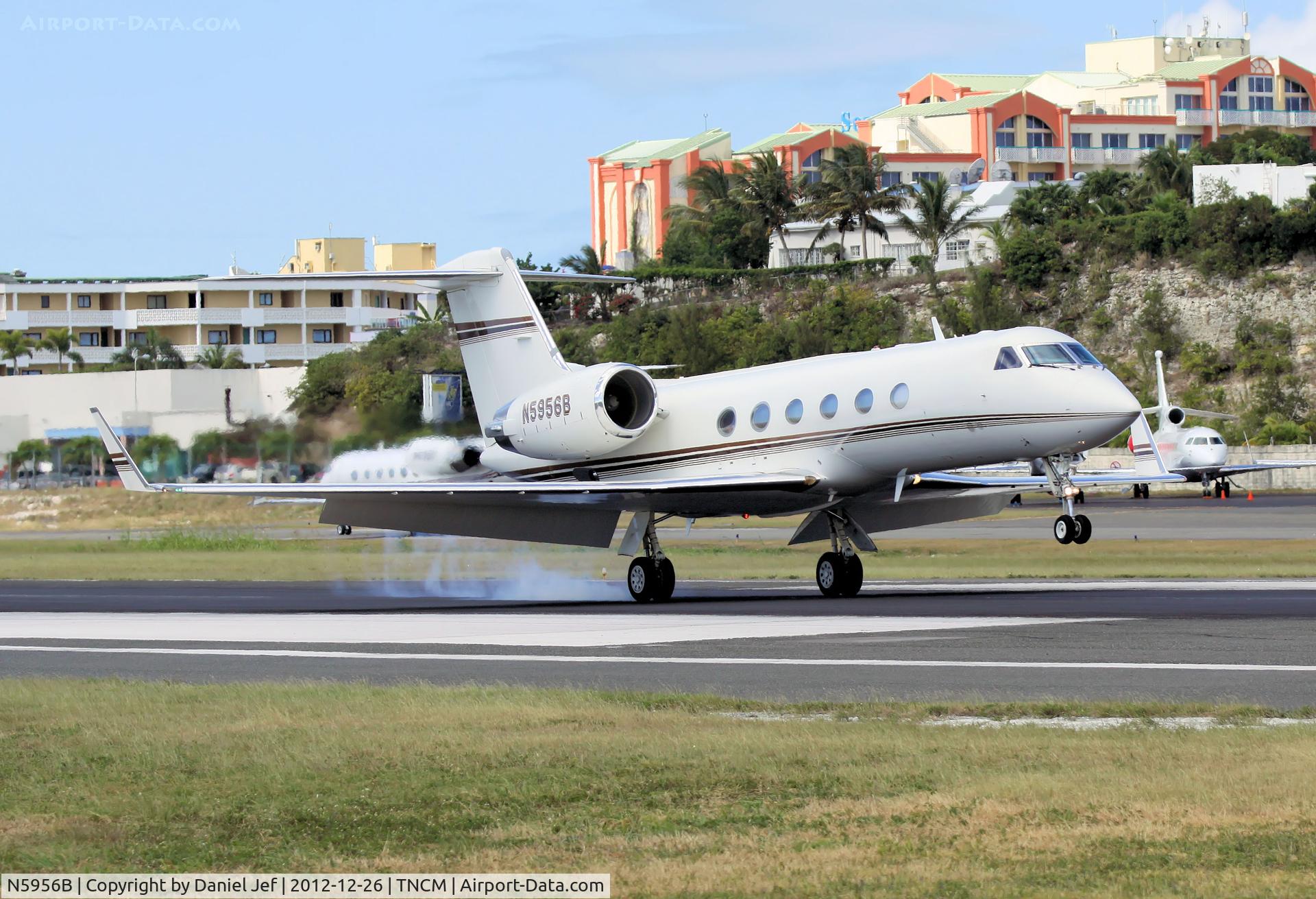 N5956B, 2001 Gulfstream Aerospace G-IV C/N 1469, N5956B