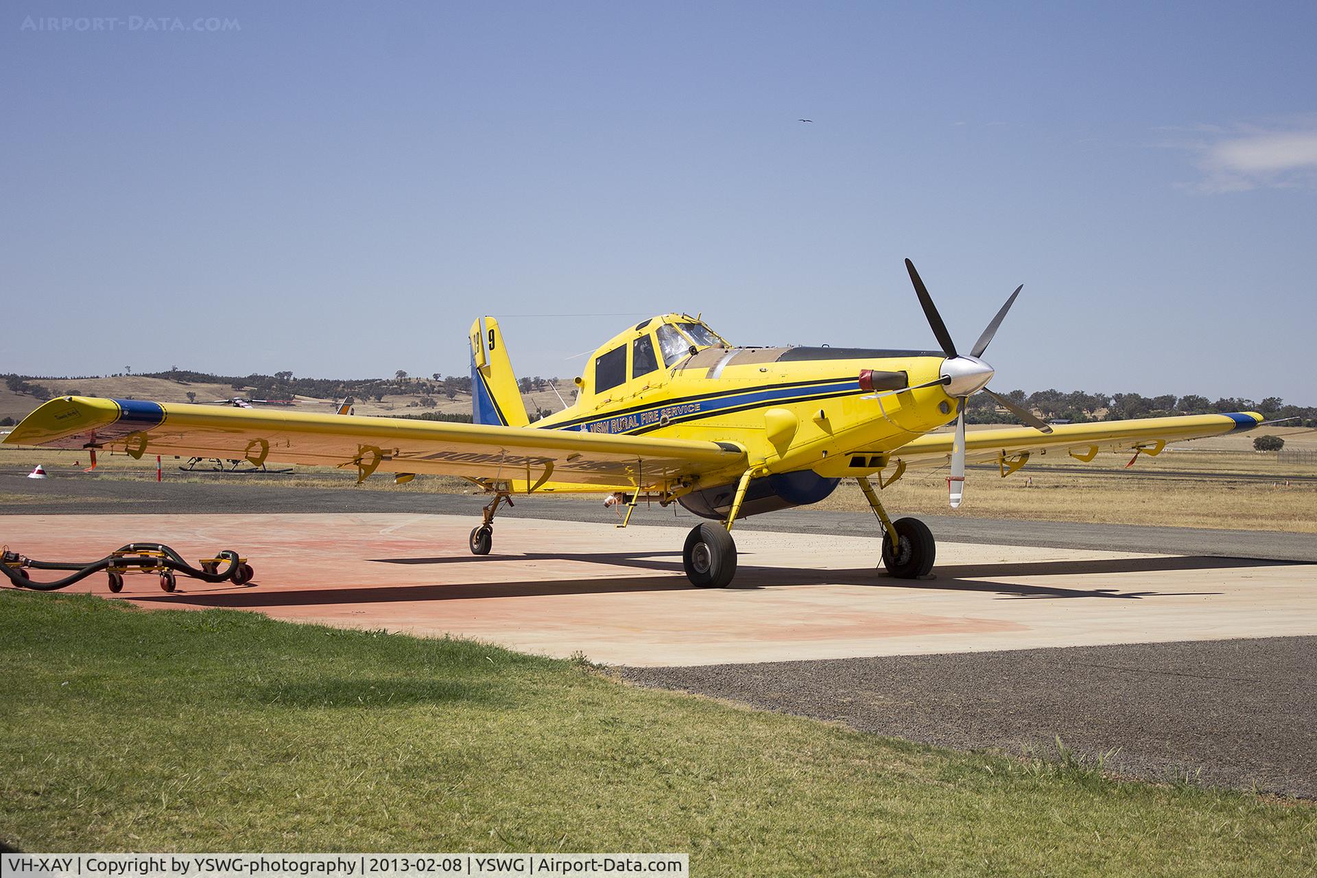 VH-XAY, 2004 Air Tractor AT-802 C/N 802-0176, Kennedy Aviation (Bomber 299) Air Tractor AT-802 located at Wagga Wagga Airport