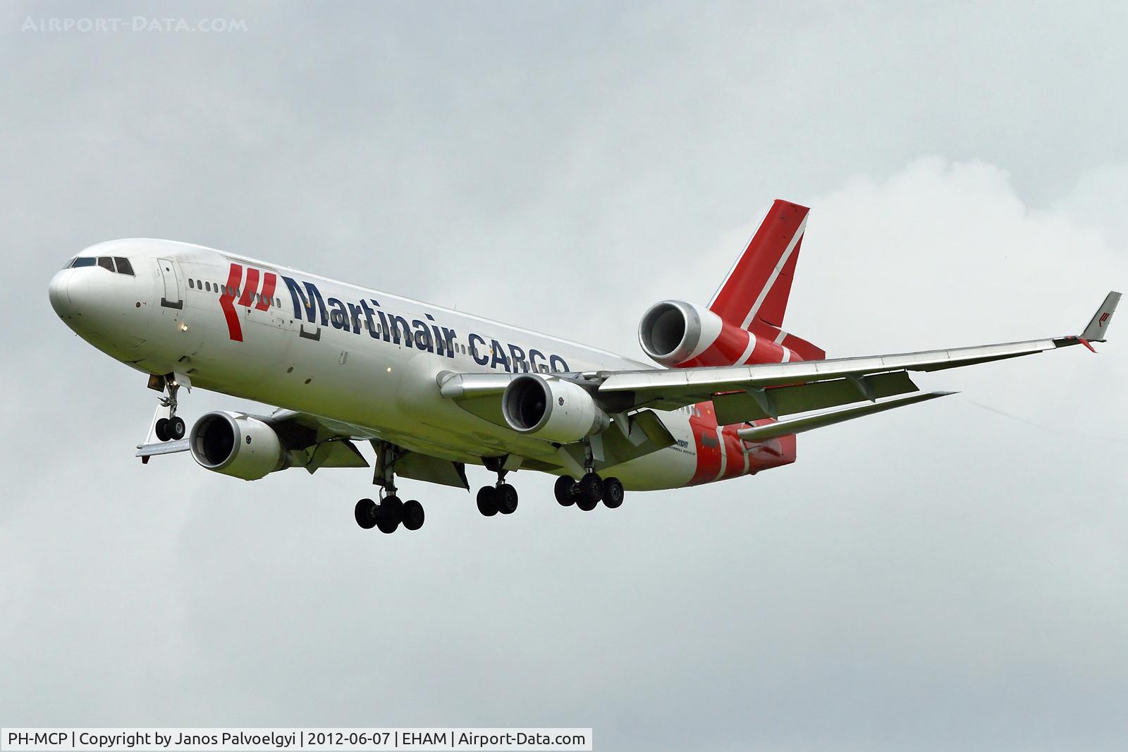 PH-MCP, 1994 McDonnell Douglas MD-11F C/N 48616, Martinair Cargo McDonnell Douglas MD-11CF final approach EHAM/AMS