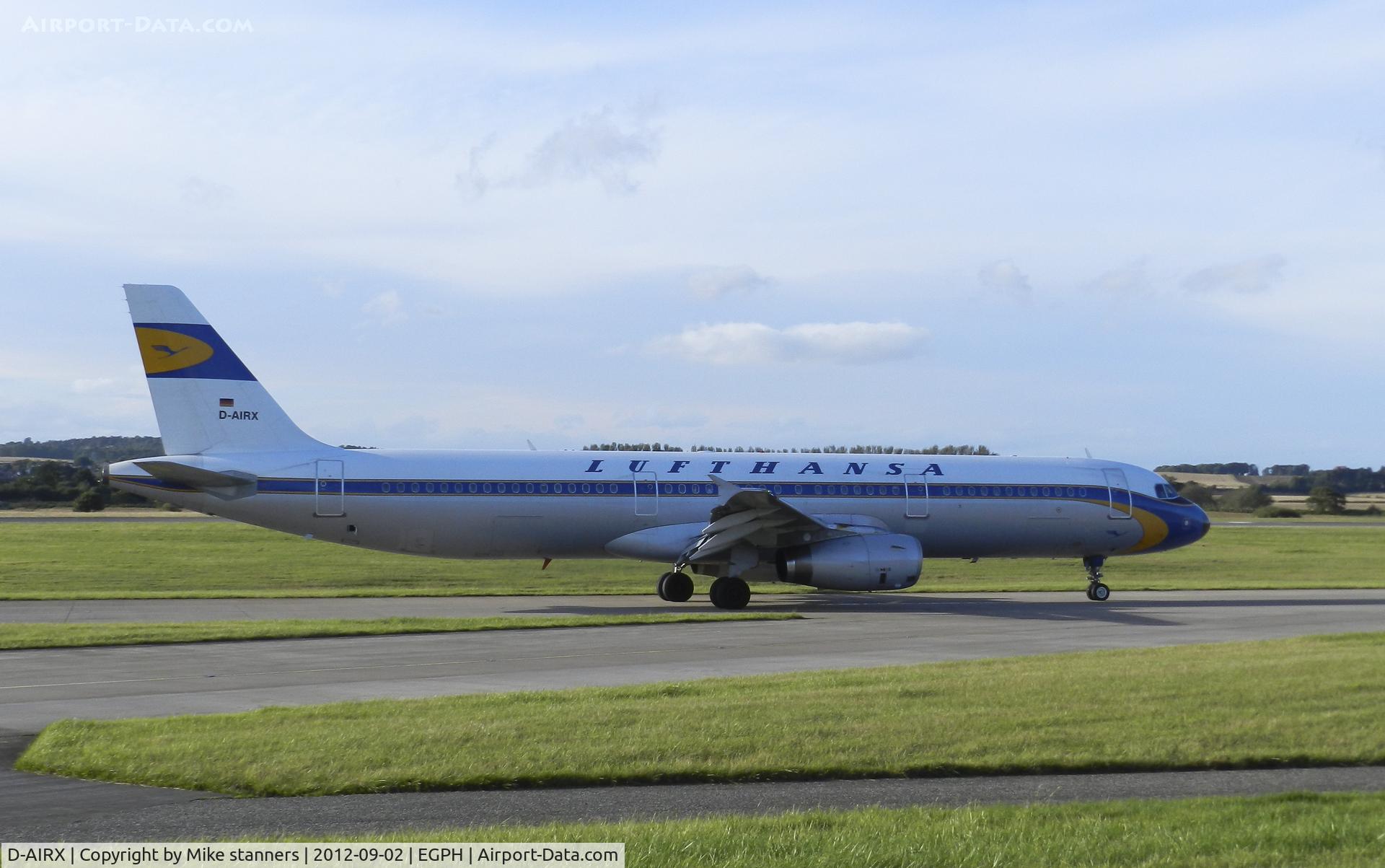 D-AIRX, 1998 Airbus A321-131 C/N 0887, Retro scheme Lufthansa A321 arrives from Frankfurt on flight DLH1TV