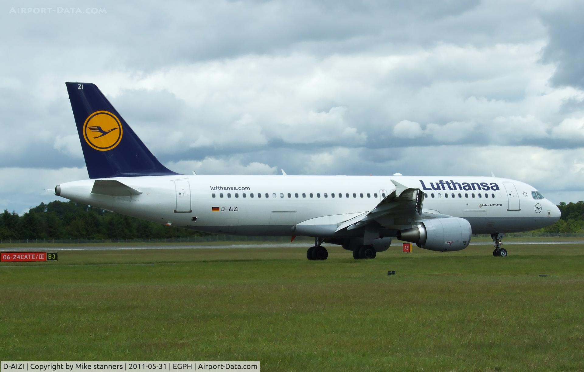 D-AIZI, 2010 Airbus A320-214 C/N 4398, Lufthansa A320 Arrives from Frankfurt