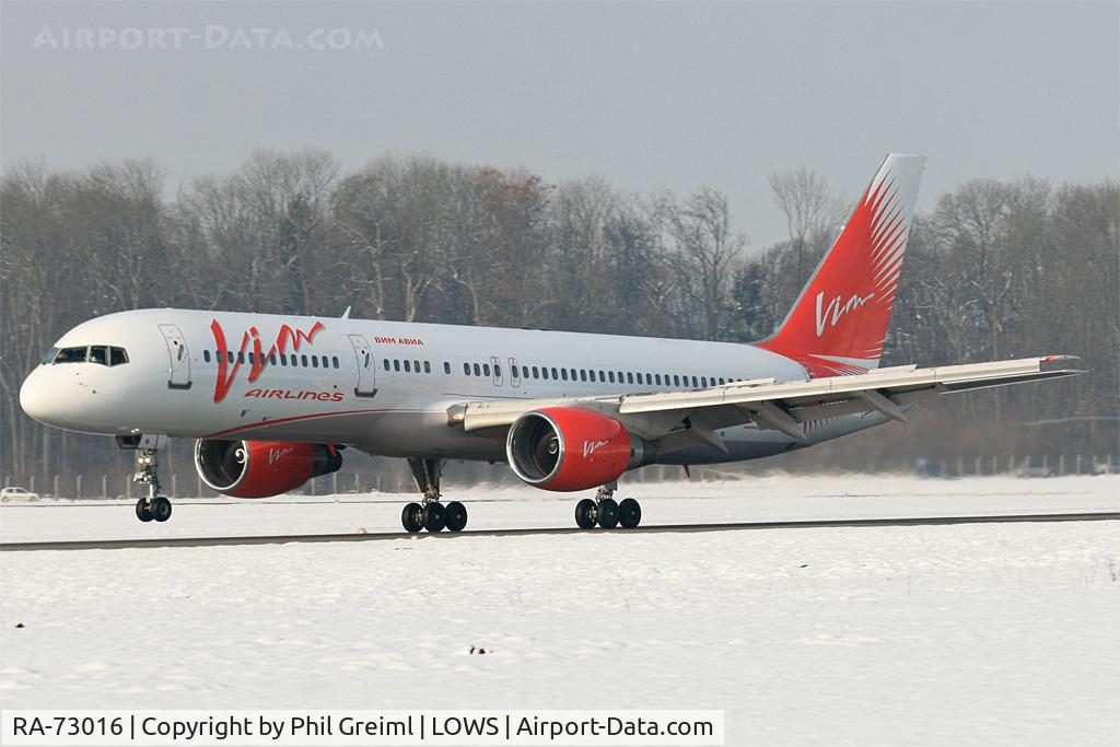 RA-73016, 1993 Boeing 757-230 C/N 26433, Taken at SZG.