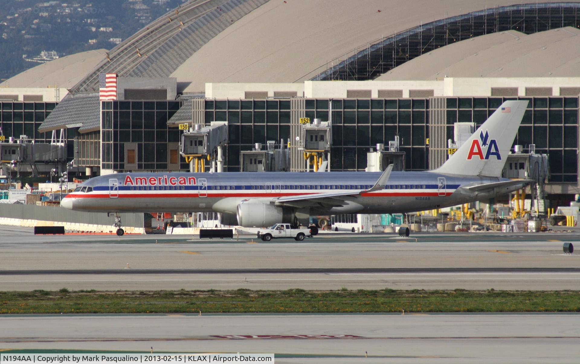 N194AA, 2001 Boeing 757-223 C/N 32388, Boeing 757-200