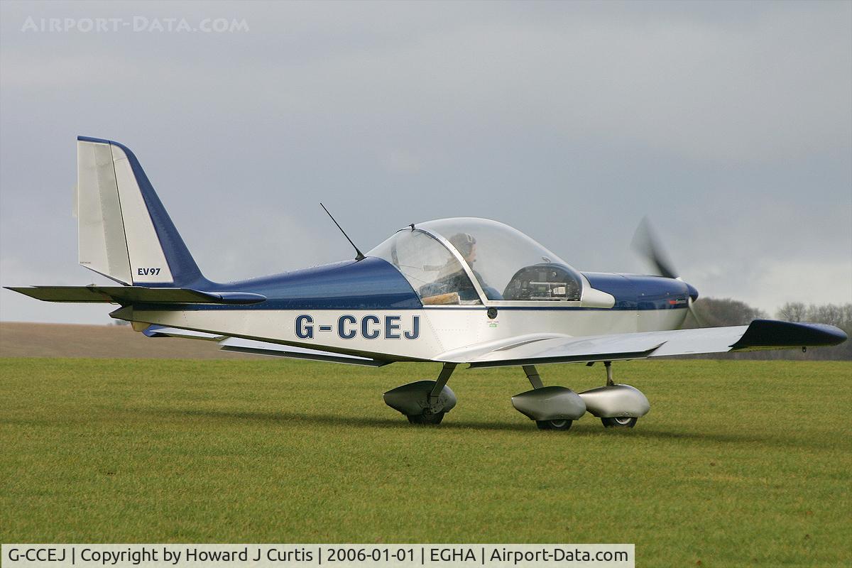 G-CCEJ, 2003 Aerotechnik EV-97 Eurostar C/N PFA 315-14011, Privately owned, at the New Year's Day Fly-In.