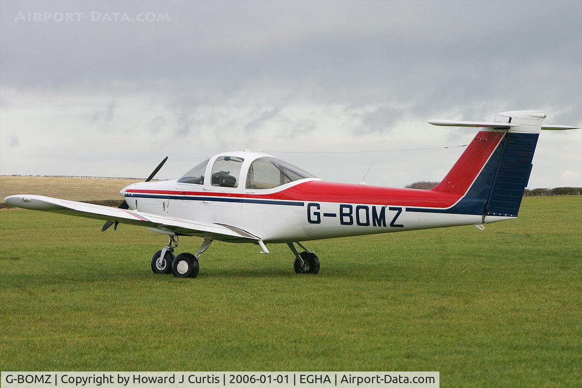 G-BOMZ, 1978 Piper PA-38-112 Tomahawk Tomahawk C/N 38-78A0635, Privately owned, at the New Year's Day Fly-In.