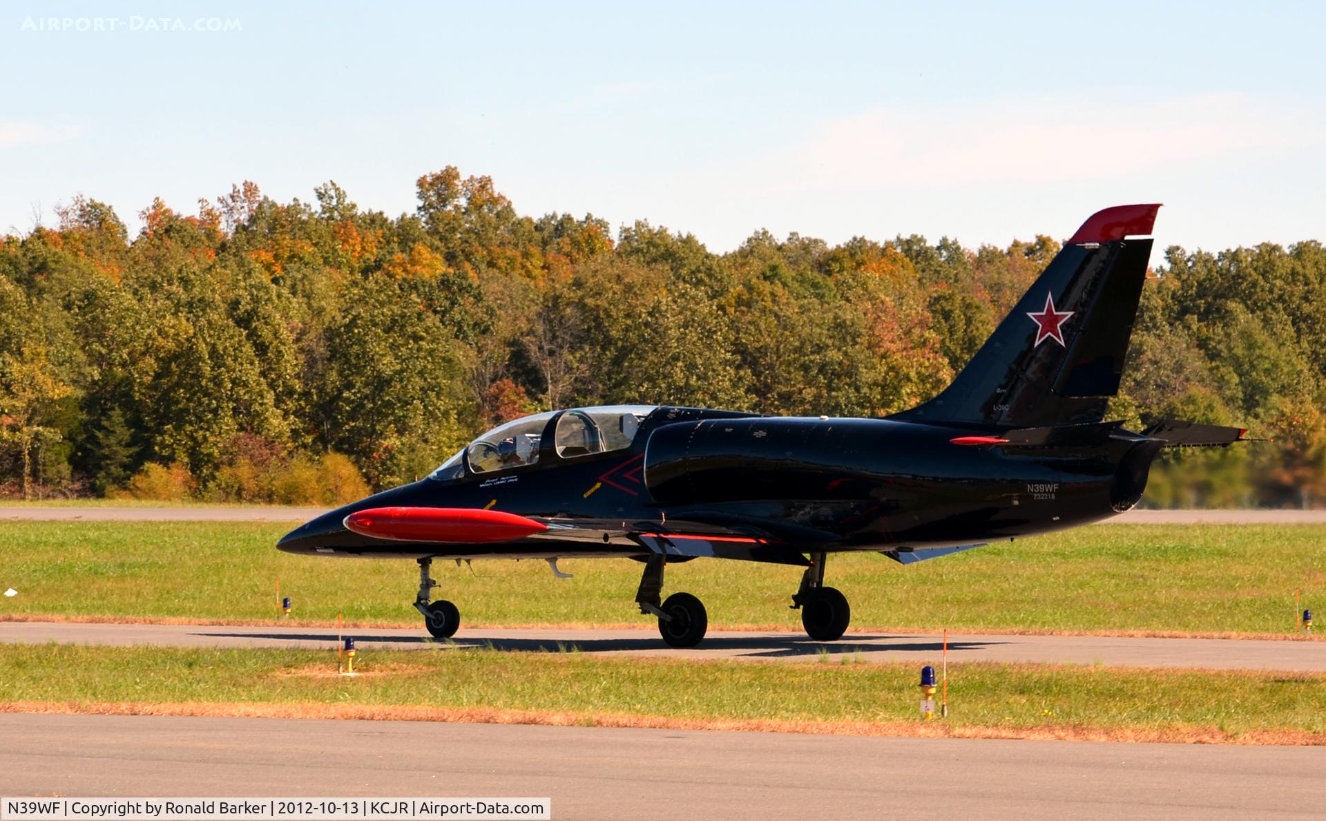 N39WF, 1982 Aero L-39 Albatros C/N 232218, Culpeper Air Fest 2012 - Taxi