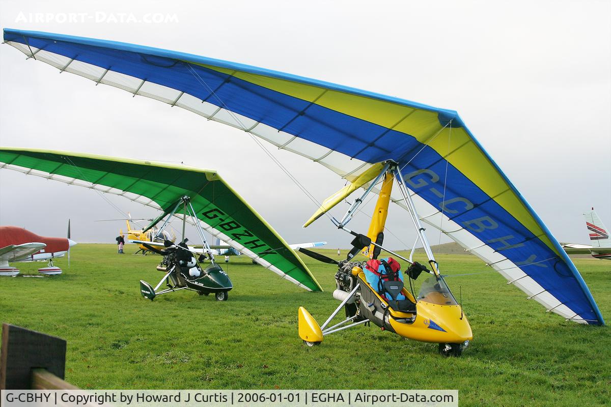 G-CBHY, 2001 Pegasus Quantam 15-912 C/N 7859, Privately owned, at the New Year's Day Fly-In.