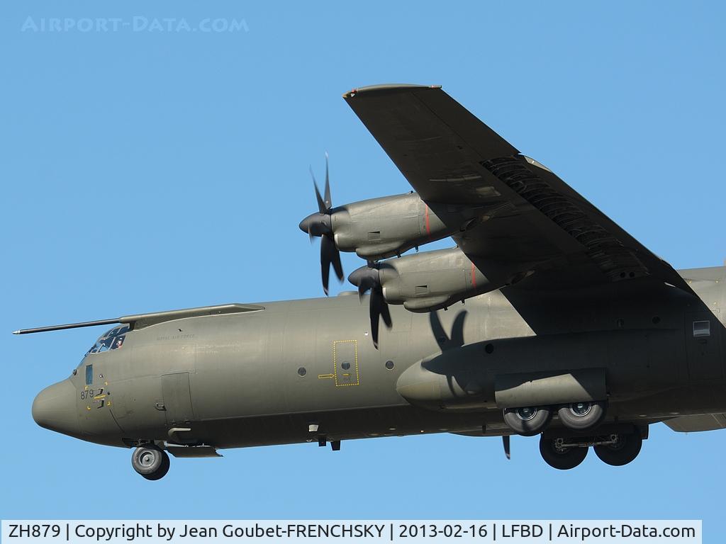 ZH879, 1998 Lockheed Martin C-130J-30 Hercules C.4 C/N 382-5463, RAF landing 23 from Nice