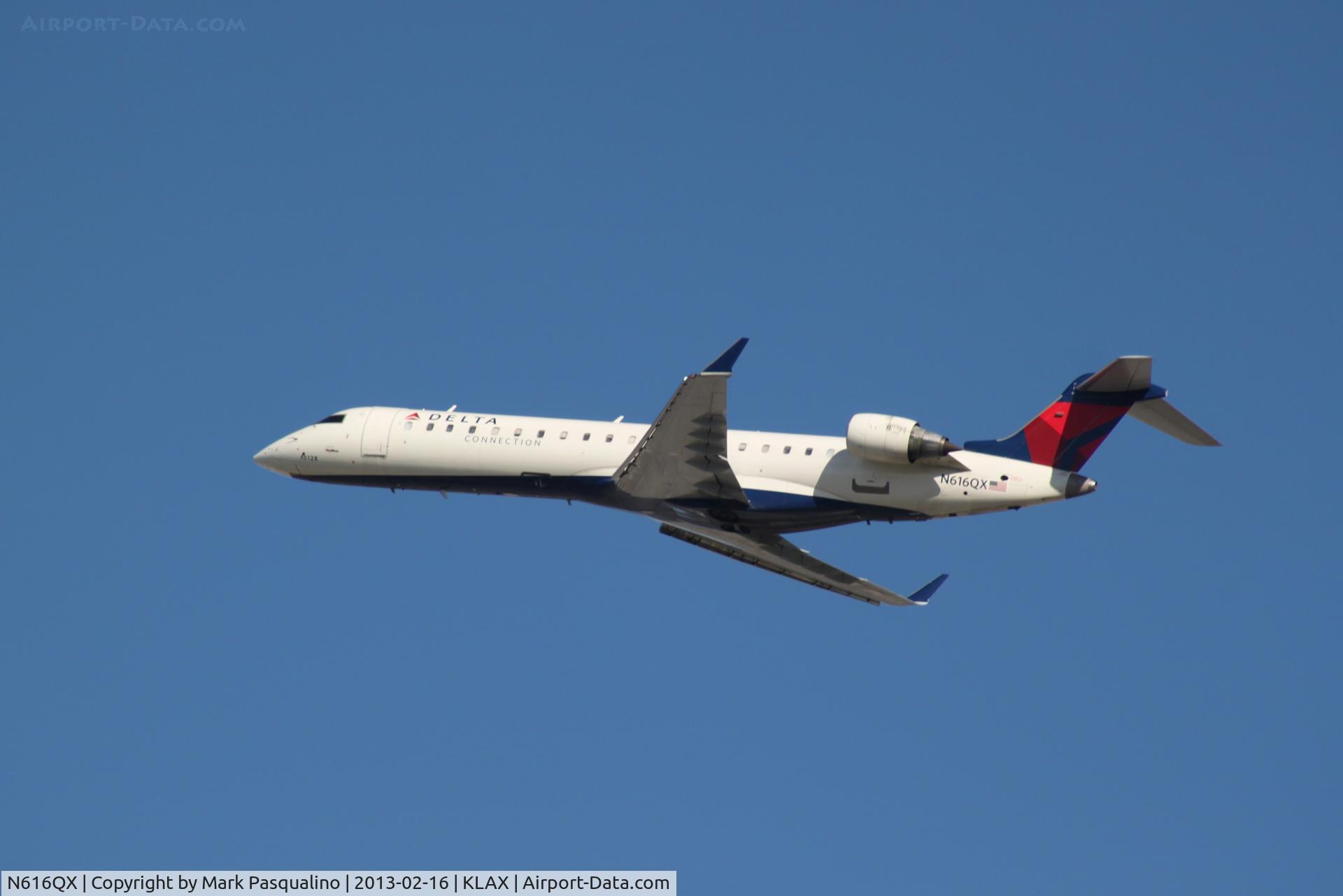 N616QX, 2003 Bombardier CRJ-701 (CL-600-2C10) C/N 10128, CL-600-2C10