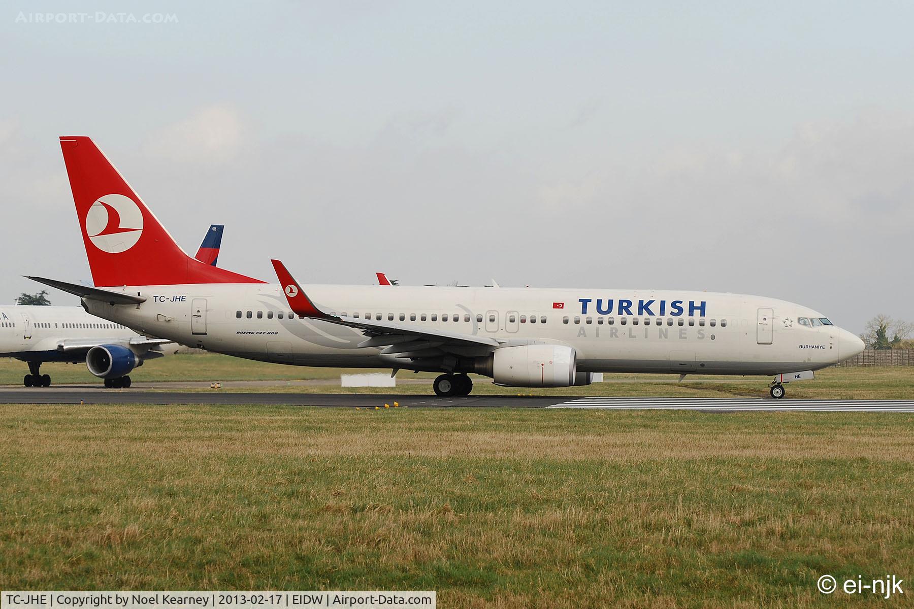 TC-JHE, 2008 Boeing 737-8F2 C/N 35744, About to depart off Rwy 10 at EIDW.