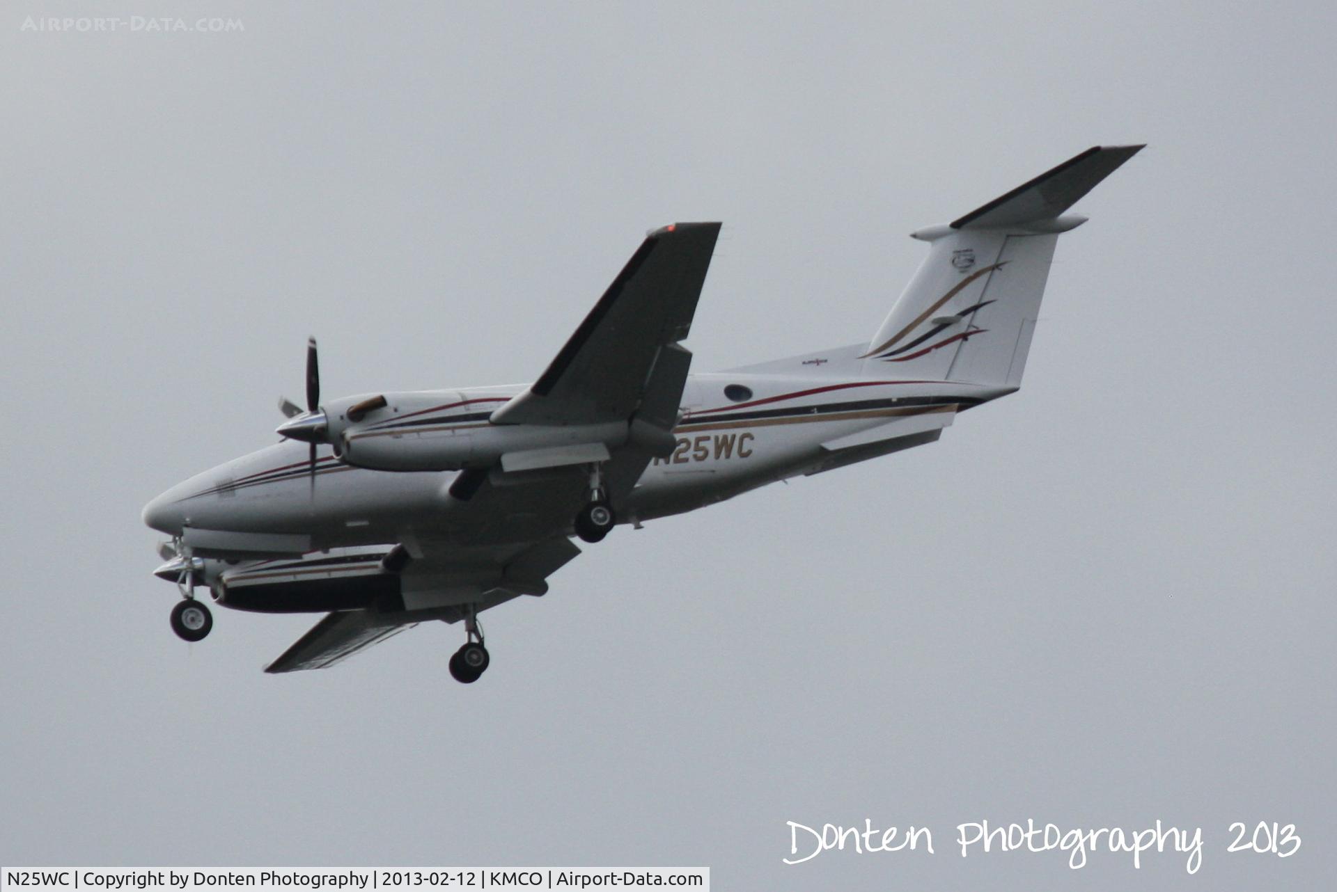 N25WC, 1998 Raytheon Aircraft Company B200 C/N BB-1640, Beechcraft Super King Air 200 (N25WC) arrives at Orlando International Airport following a flight from Valdosta Regional Airport