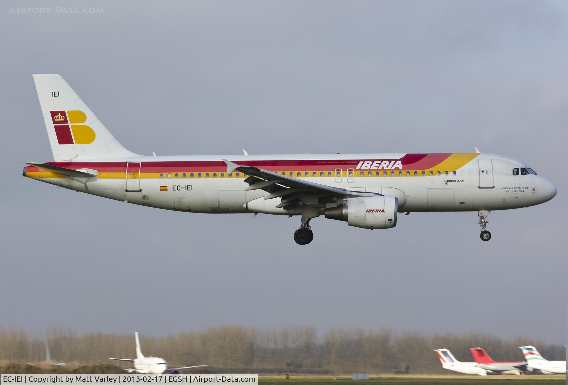 EC-IEI, 2001 Airbus A320-214 C/N 1694, Arriving at EGSH for spray by Air Livery.