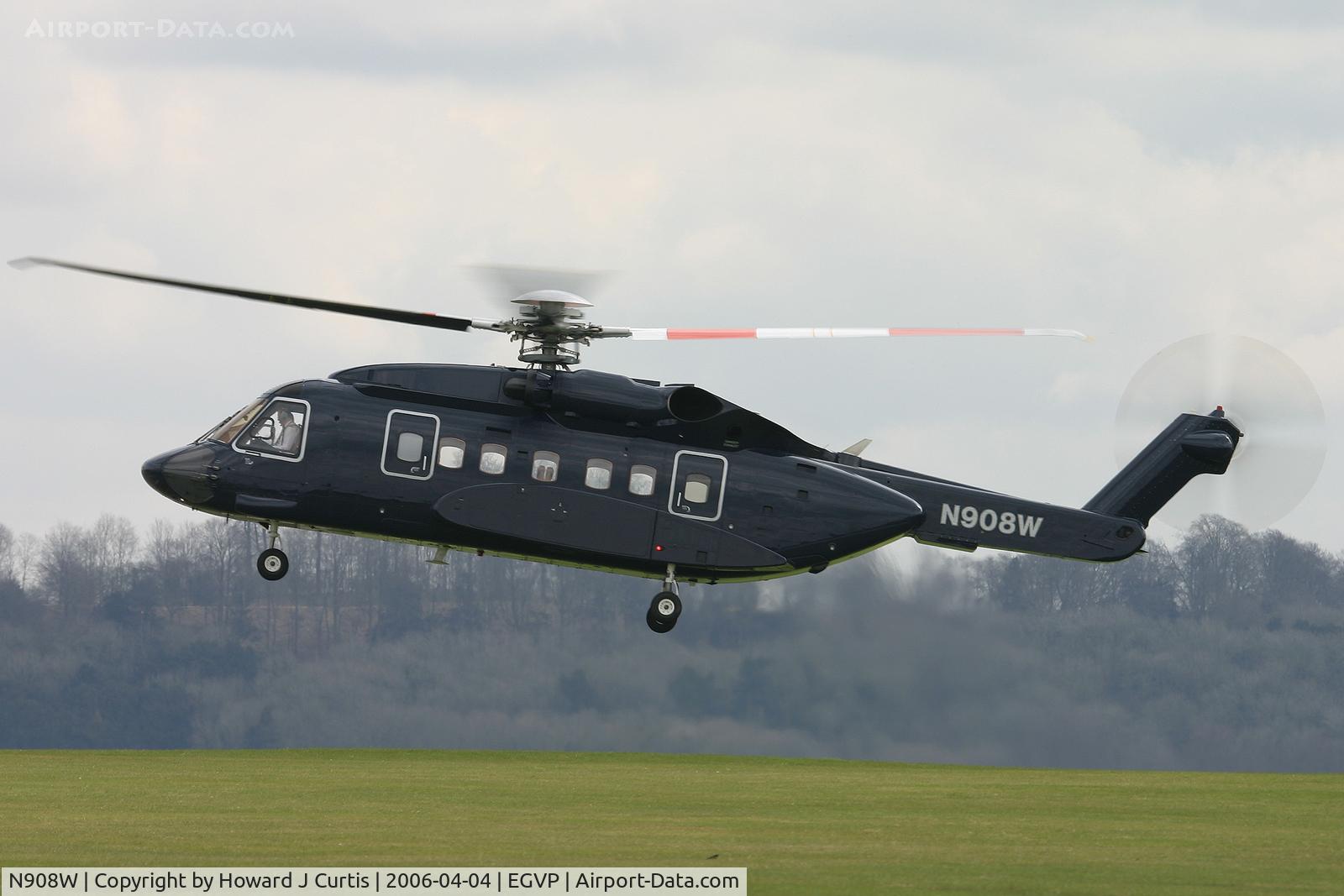 N908W, 2004 Sikorsky S-92A C/N 920007, Privately owned