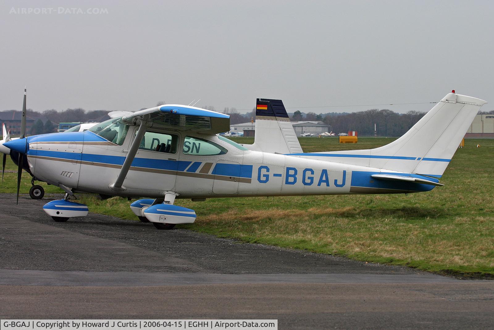 G-BGAJ, 1978 Reims F182Q Skylane II C/N 0096, Privately owned.