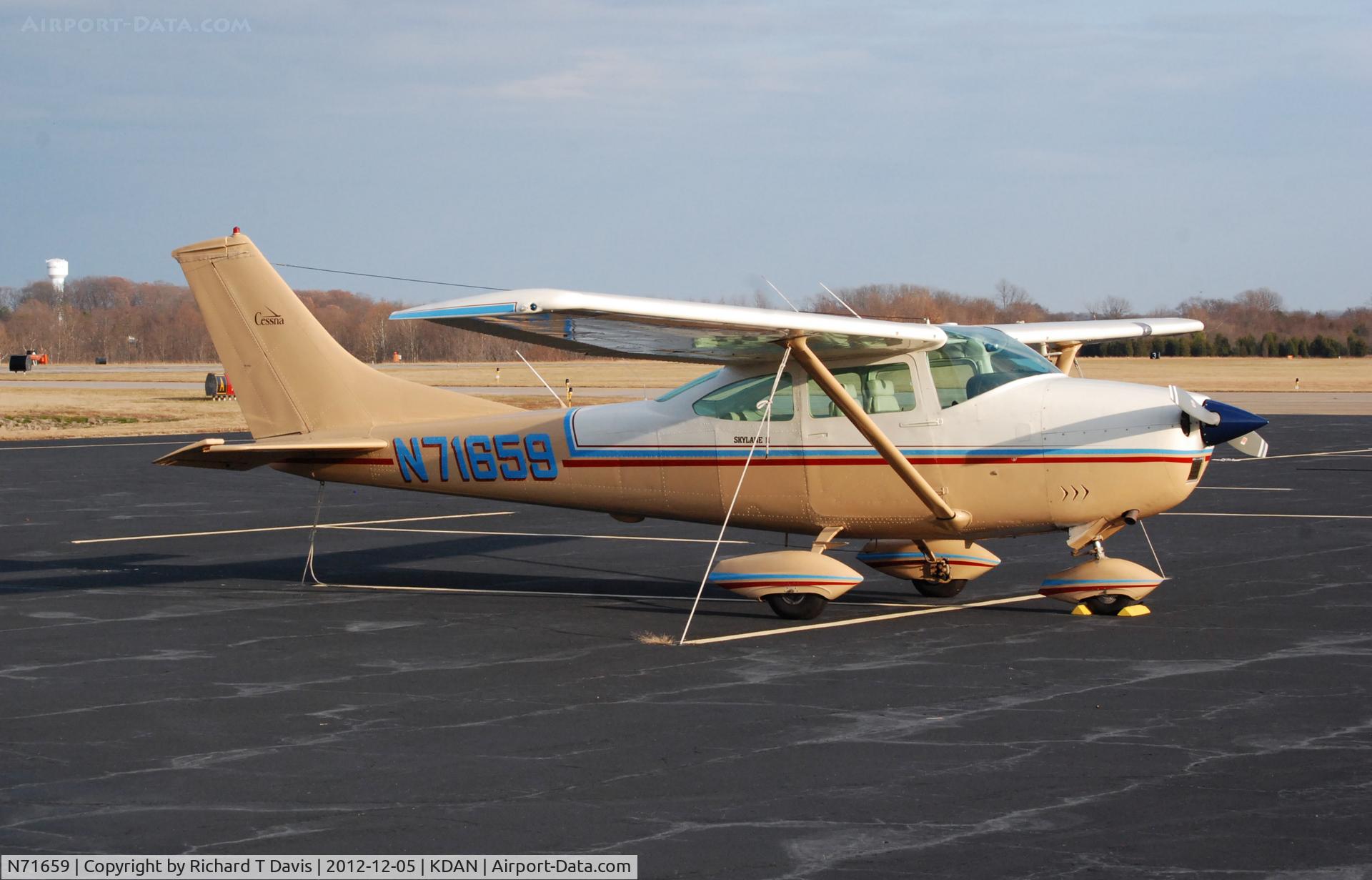 N71659, 1969 Cessna 182M Skylane C/N 18259708, 1969 Cessna 182M in Danville Va.