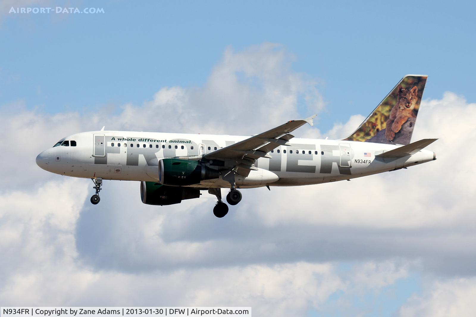 N934FR, 2004 Airbus A319-111 C/N 2287, Arriving at DFW Airport