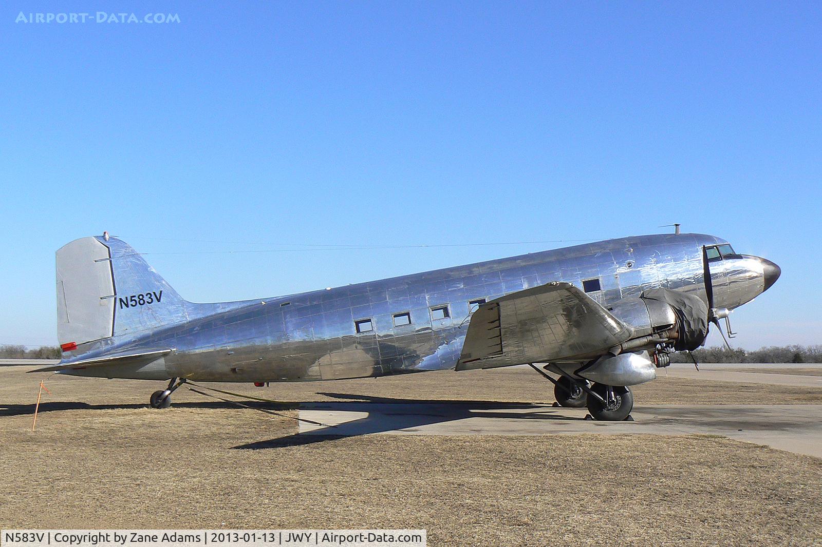 N583V, 1942 Douglas DC3C-S1C3G (C-47A-5-DK) C/N 12369, After 30 years on the ground this DC-3 is once again earning her keep with Airborne Imaging...and looking great!