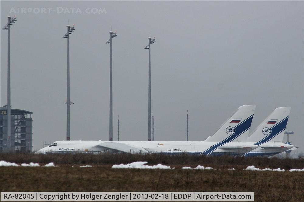 RA-82045, 1991 Antonov An-124-100 Ruslan C/N 9773052255113, Twin meeting on apron 3...