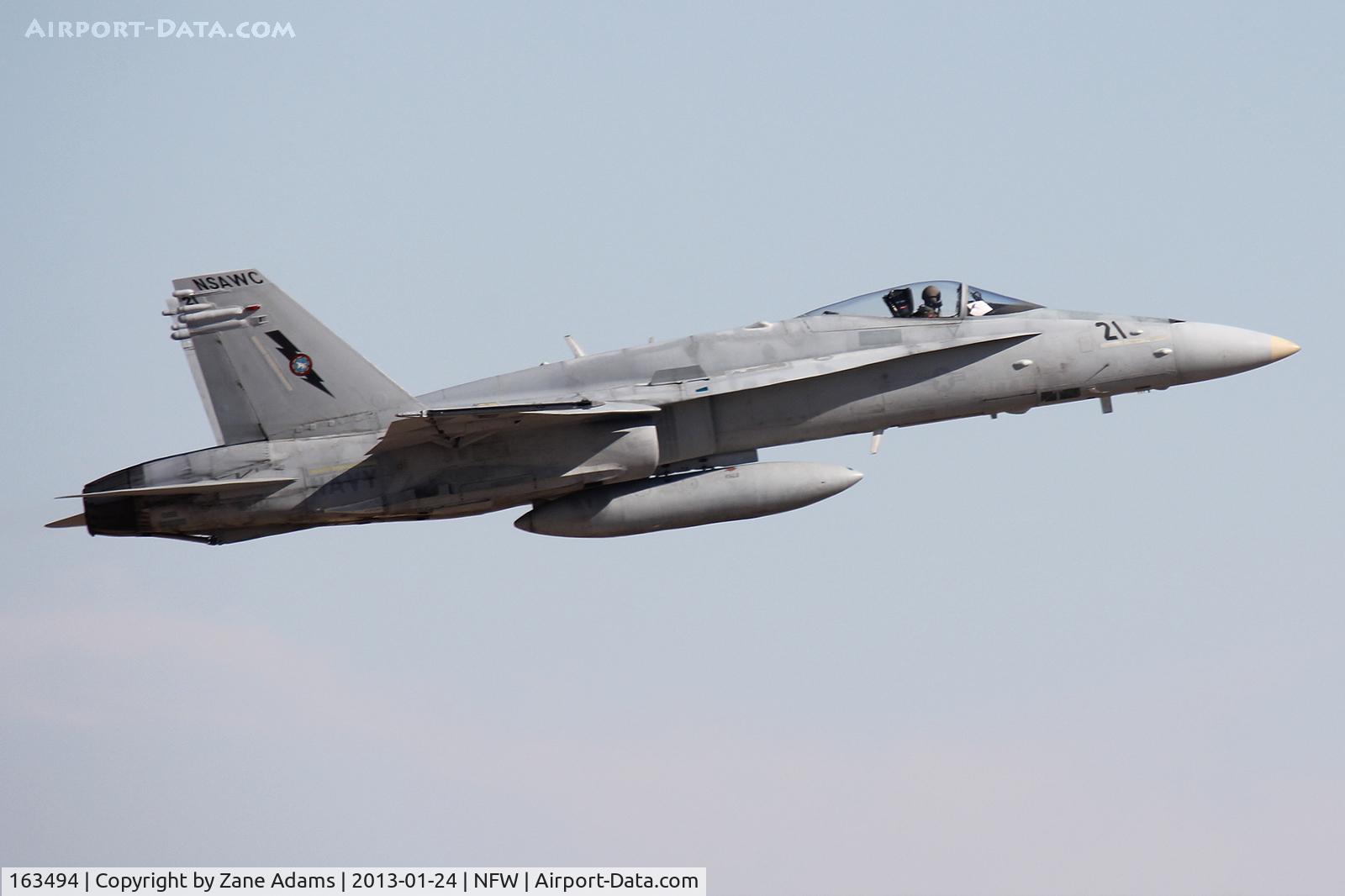 163494, 1988 McDonnell Douglas F/A-18C Hornet C/N 0732/C050, Departing NASJRB Fort Worth