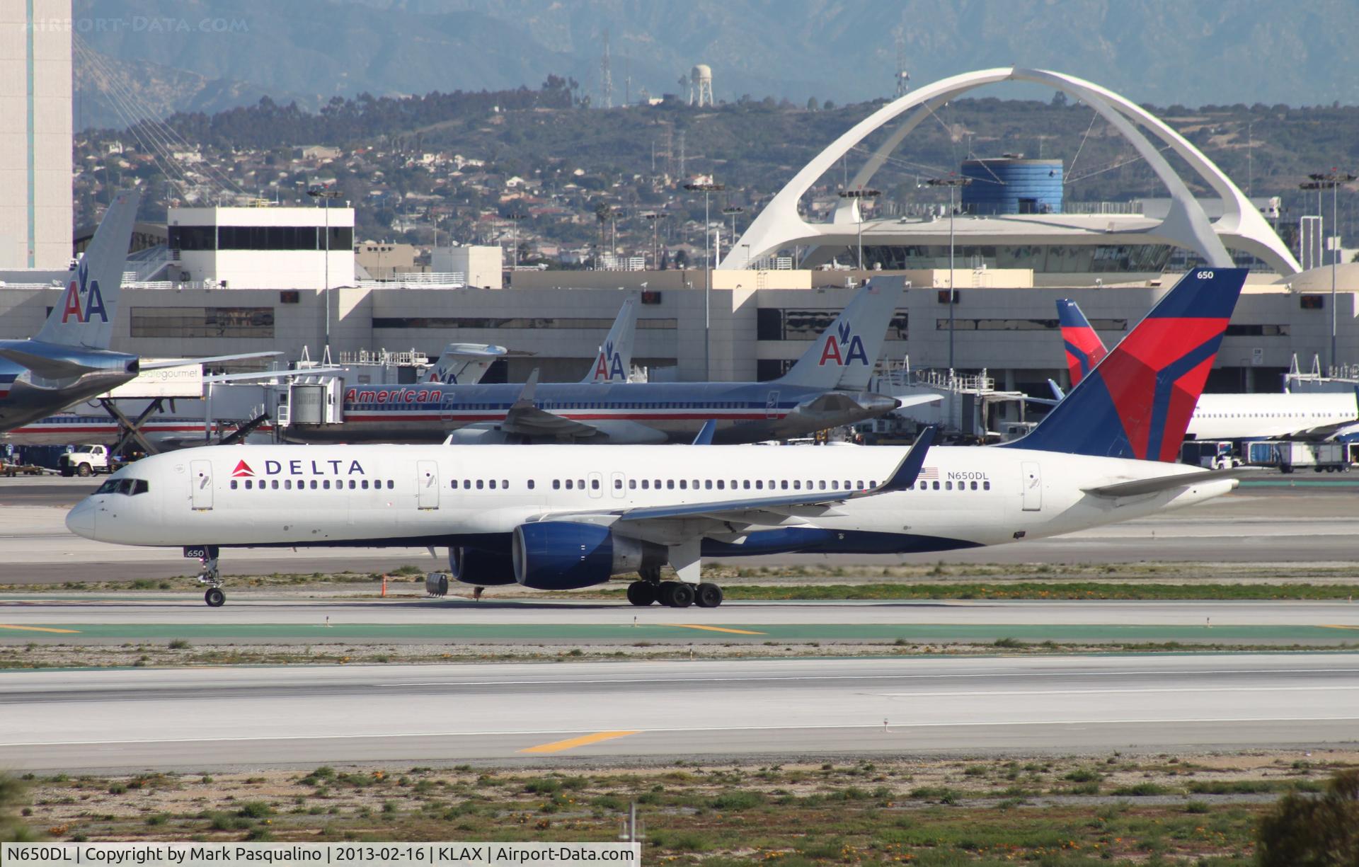 N650DL, 1989 Boeing 757-232 C/N 24390, Boeing 757-200