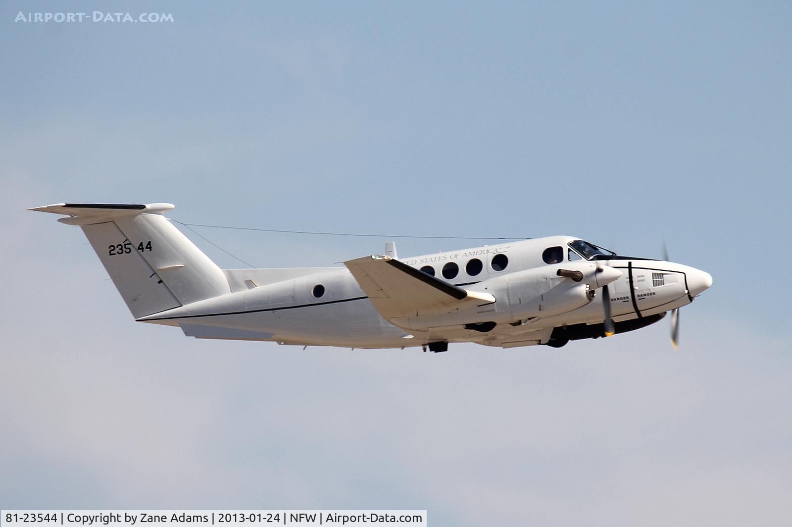81-23544, 1981 Beechcraft RC-12D C/N BP025, Departing NASJRB Fort Worth
