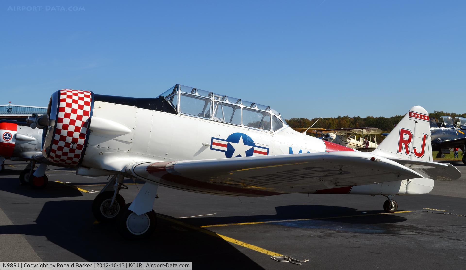 N98RJ, 1944 North American SNJ-5C Texan Texan C/N 88-17960, Culpeper Air Fest 2012
