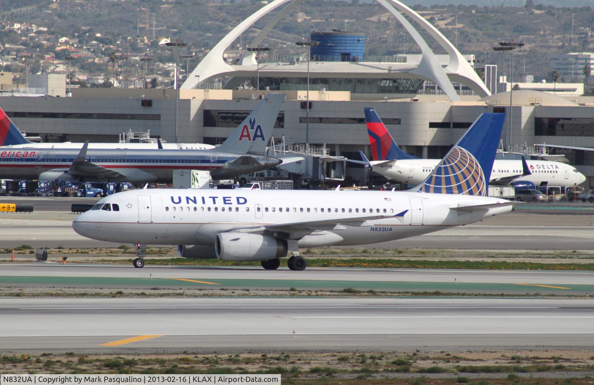 N832UA, 2000 Airbus A319-131 C/N 1321, Airbus A319