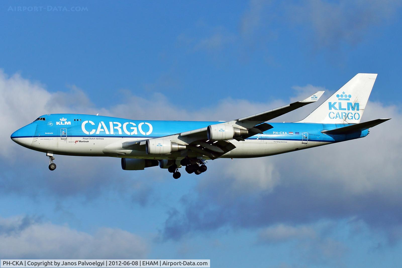PH-CKA, 2003 Boeing 747-406F/ER/SCD C/N 33694, KLM Royal Dutch Airlines Cargo (Martinair) Boeing B747-406F/ER/SDC final approach
