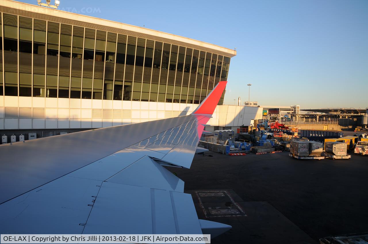 OE-LAX, 1992 Boeing 767-3Z9/ER C/N 27095, Austrian Airlines