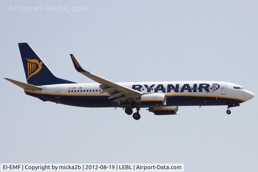 EI-EMF, 2010 Boeing 737-8AS C/N 34978, Landing