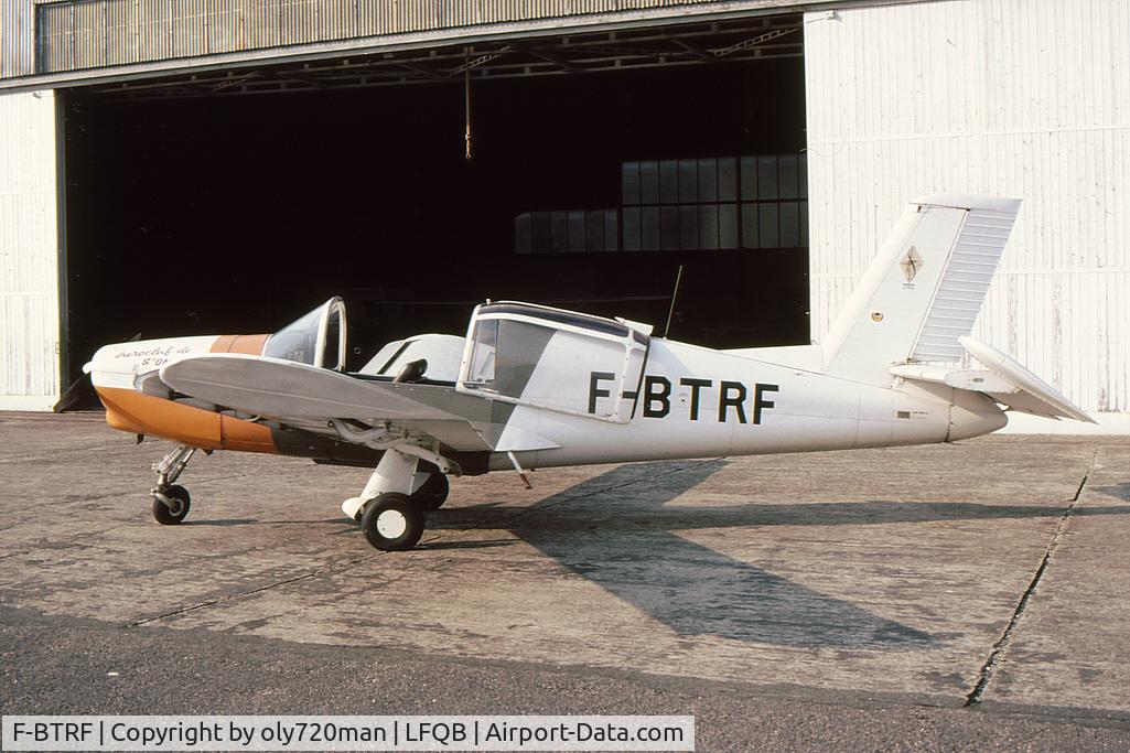 F-BTRF, Socata MS-880B Rallye Club C/N 2053, Seen outside one of the hangars at Troyes