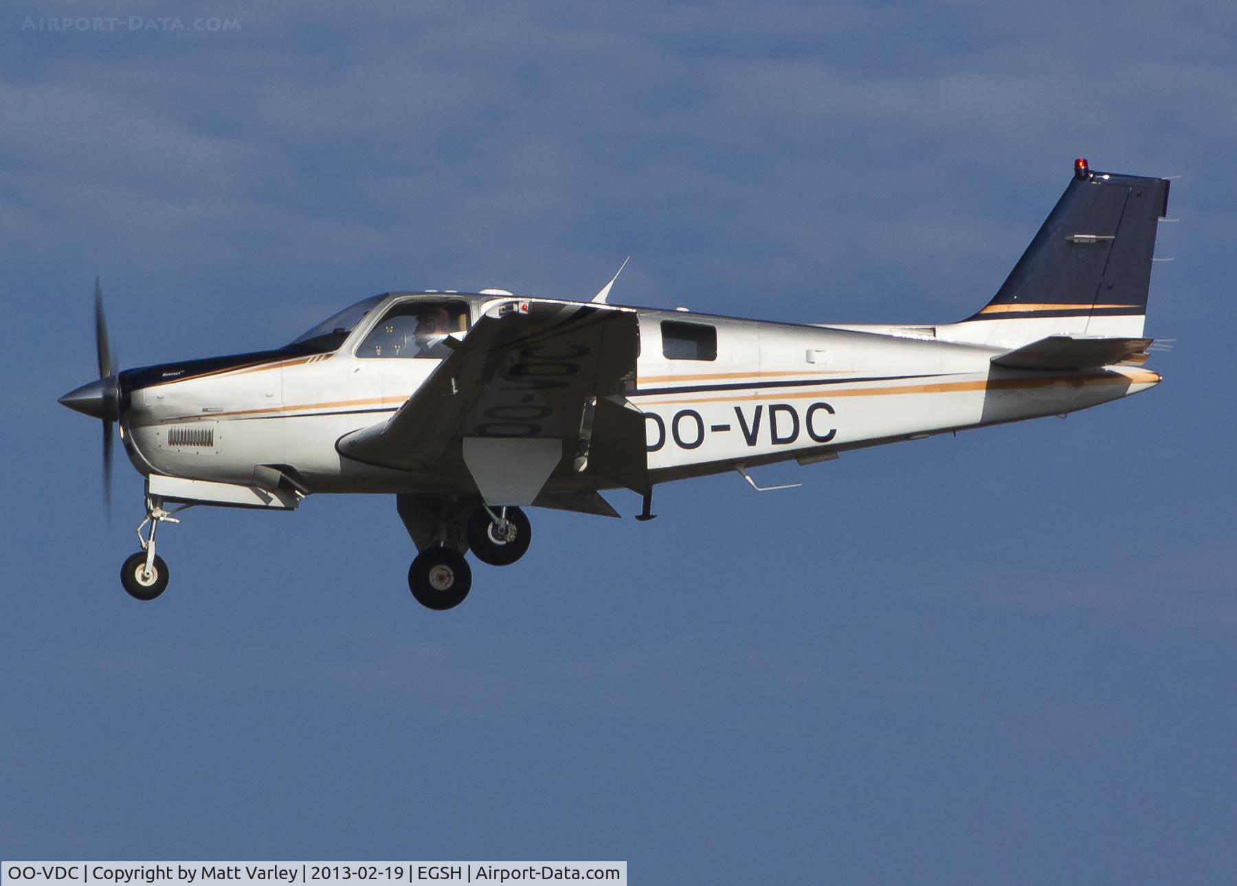 OO-VDC, Hawker Beechcraft Corp G36 Bonanza C/N E-3916, Arriving at EGSH.