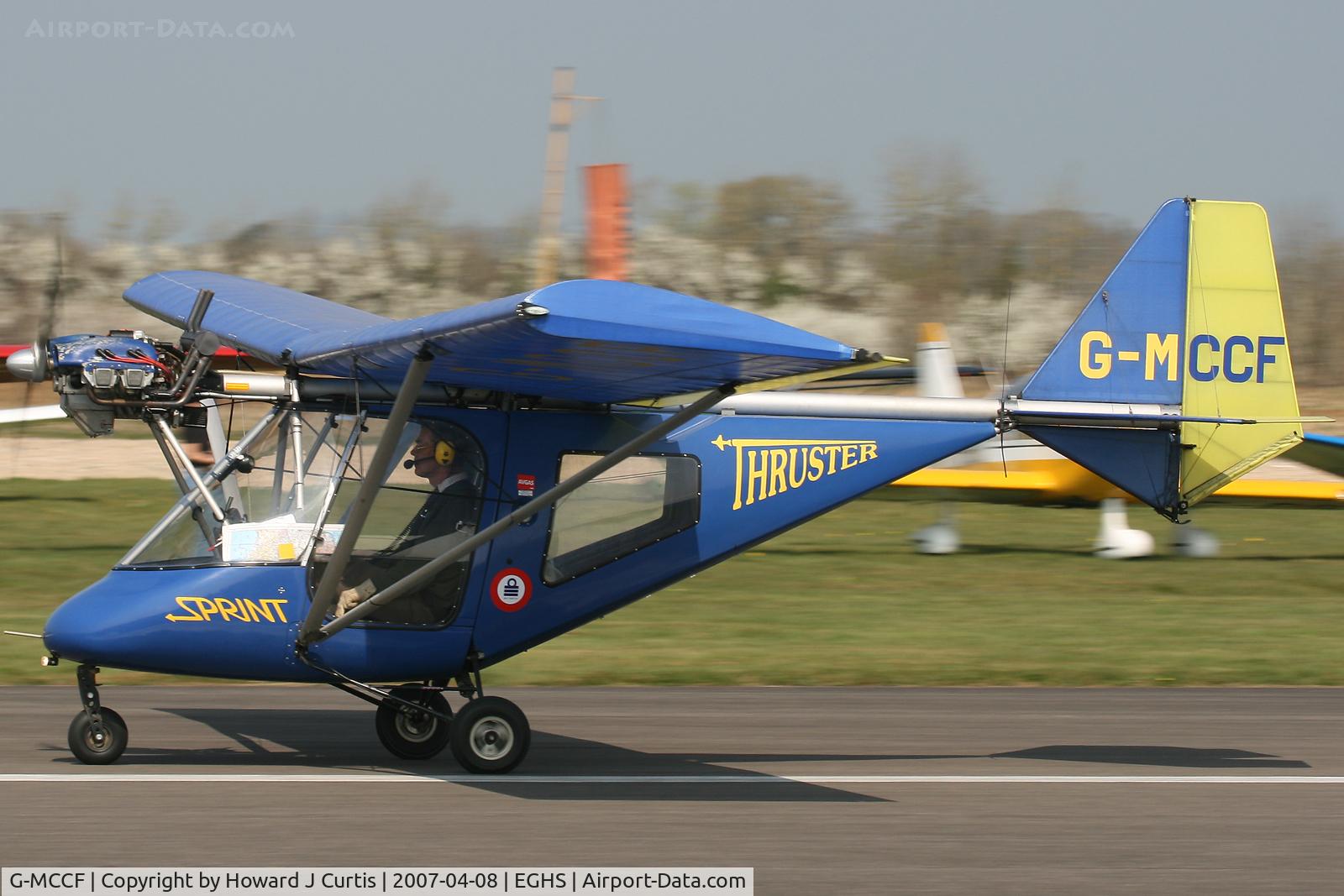 G-MCCF, 2001 Thruster T600N C/N 0100-T600N-048, At the PFA fly-in. Privately owned.