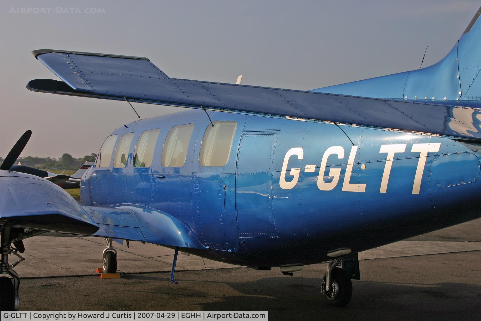 G-GLTT, 1984 Piper PA-31-350 Navajo Chieftain Chieftain C/N 31-8452004, Airtime. Glinting in the sunlight.