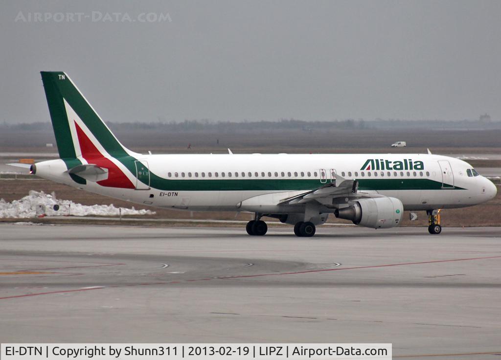 EI-DTN, 2009 Airbus A320-216 C/N 4143, Taxiing for departure rwy 04R... VCE-CIA flight...