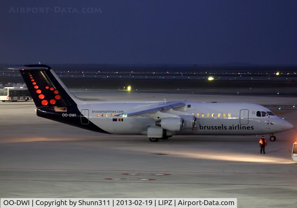 OO-DWI, 1999 British Aerospace Avro 146-RJ100 C/N E3342, Push back for departure rwy 04R to BRU