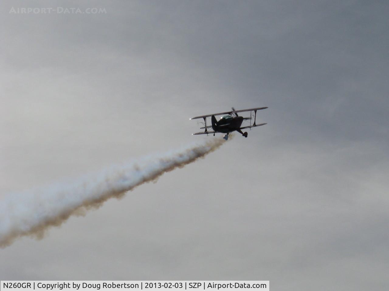 N260GR, 1984 Christen Pitts S-2B Special C/N 5059, N260GR 1984 Christen Pitts S-2B, Lycoming AEIO-540 260 Hp, takeoff climb with airshow smoke