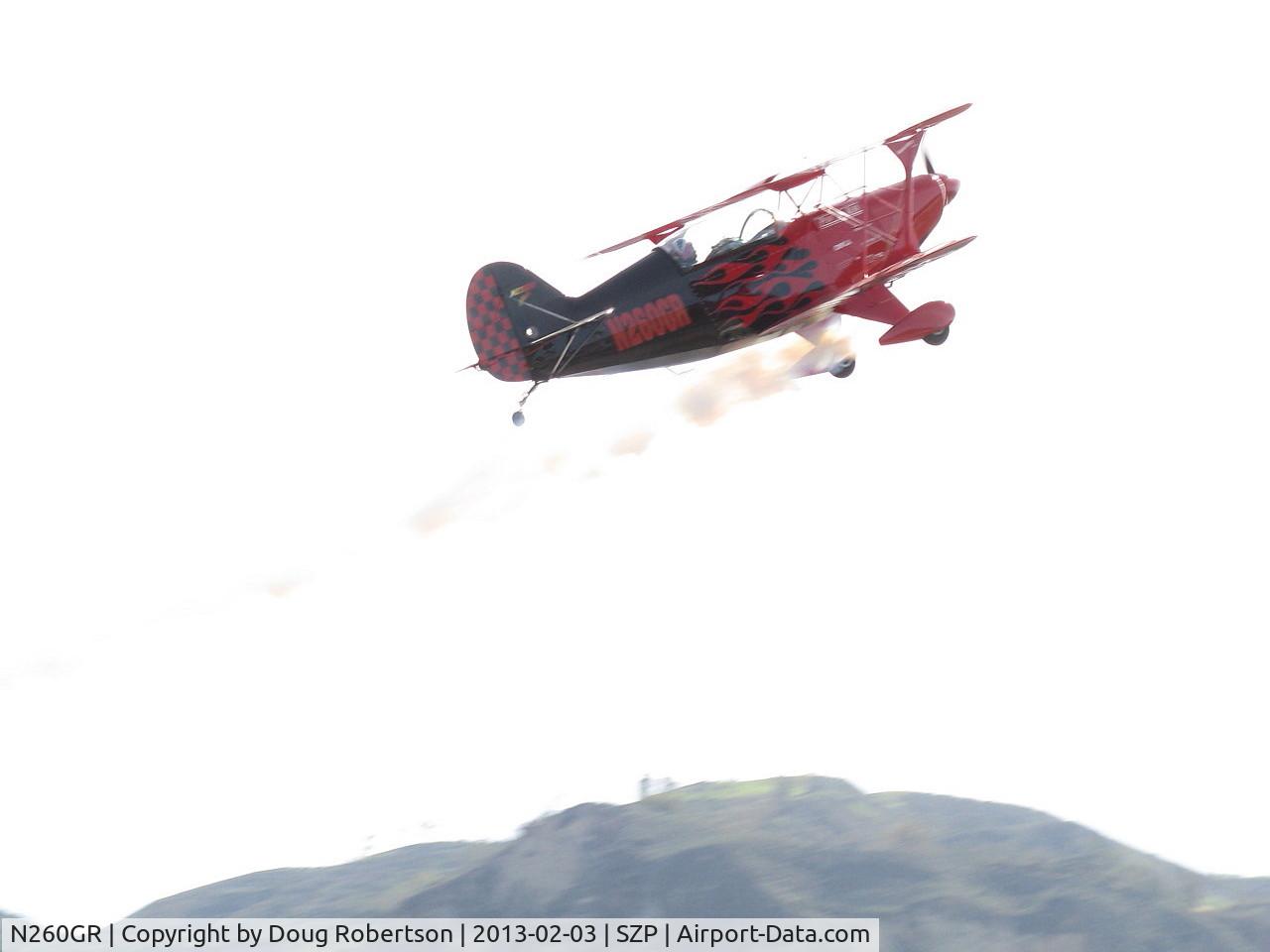 N260GR, 1984 Christen Pitts S-2B Special C/N 5059, 1984 Christen PITTS S-2B, Lycoming AEIO-540 260 Hp, takeoff climb razzle-dazzle with airshow smoke