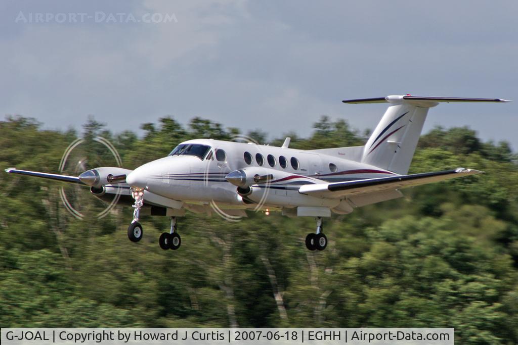 G-JOAL, 1983 Beech B200 King Air C/N BB-1158, Privately owned.