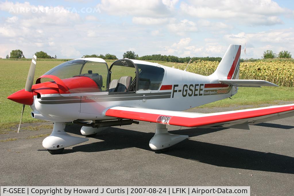 F-GSEE, Robin DR-400-140B Major C/N 2360, Privately owned. Shortly after our flight from this charming and very welcoming airfield.