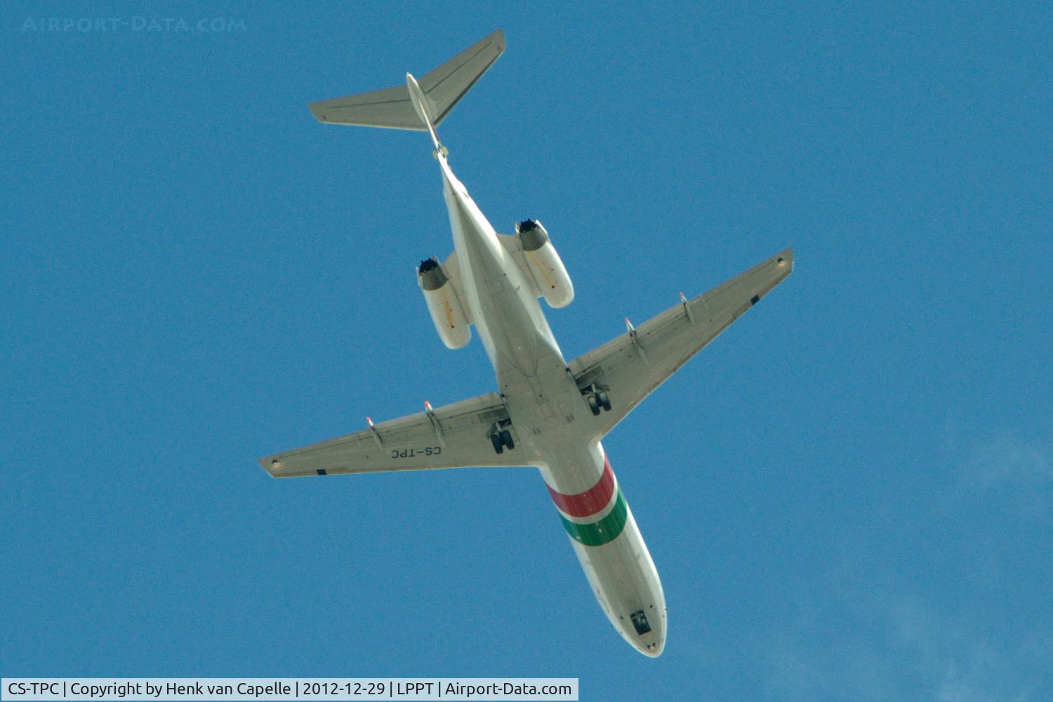 CS-TPC, 1990 Fokker 100 (F-28-0100) C/N 11287, Portugalia Airlines Fokker 100 approaching Lissabon Portela airport, Portugal.