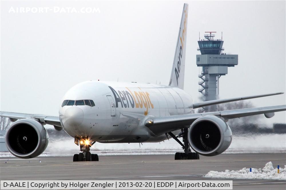 D-AALE, 2010 Boeing 777-FZN C/N 36198, On taxi to parking position......