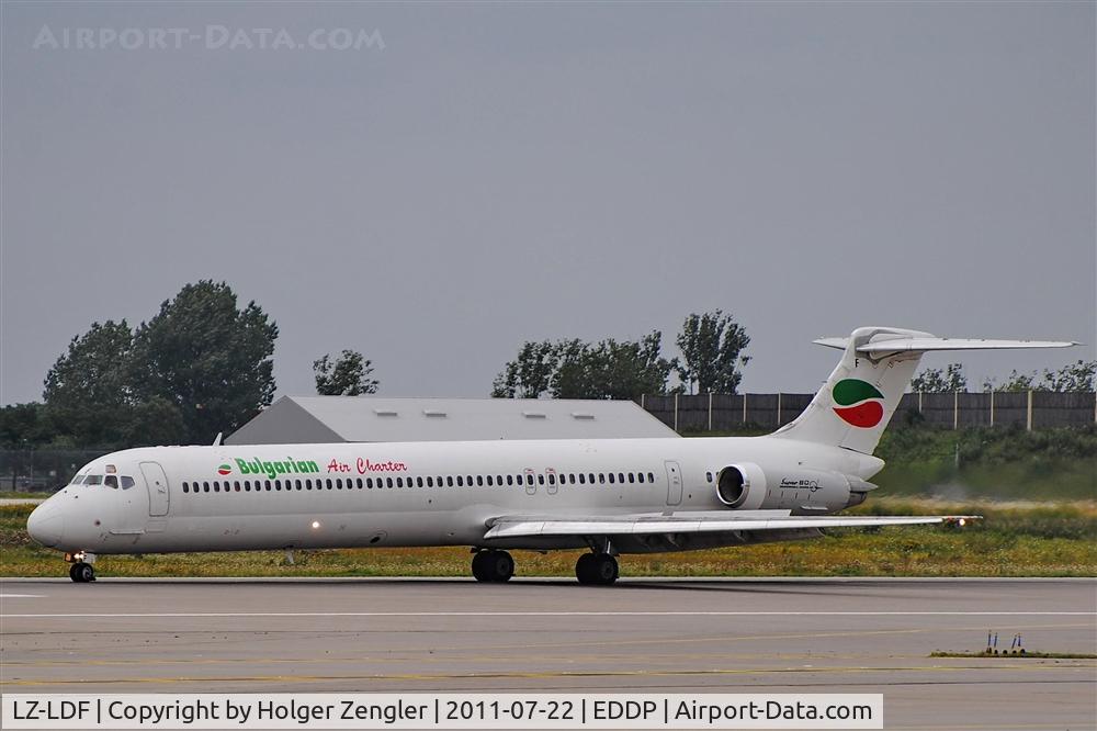 LZ-LDF, 1986 McDonnell Douglas MD-82 (DC-9-82) C/N 49219, Arrival on rwy 26L....