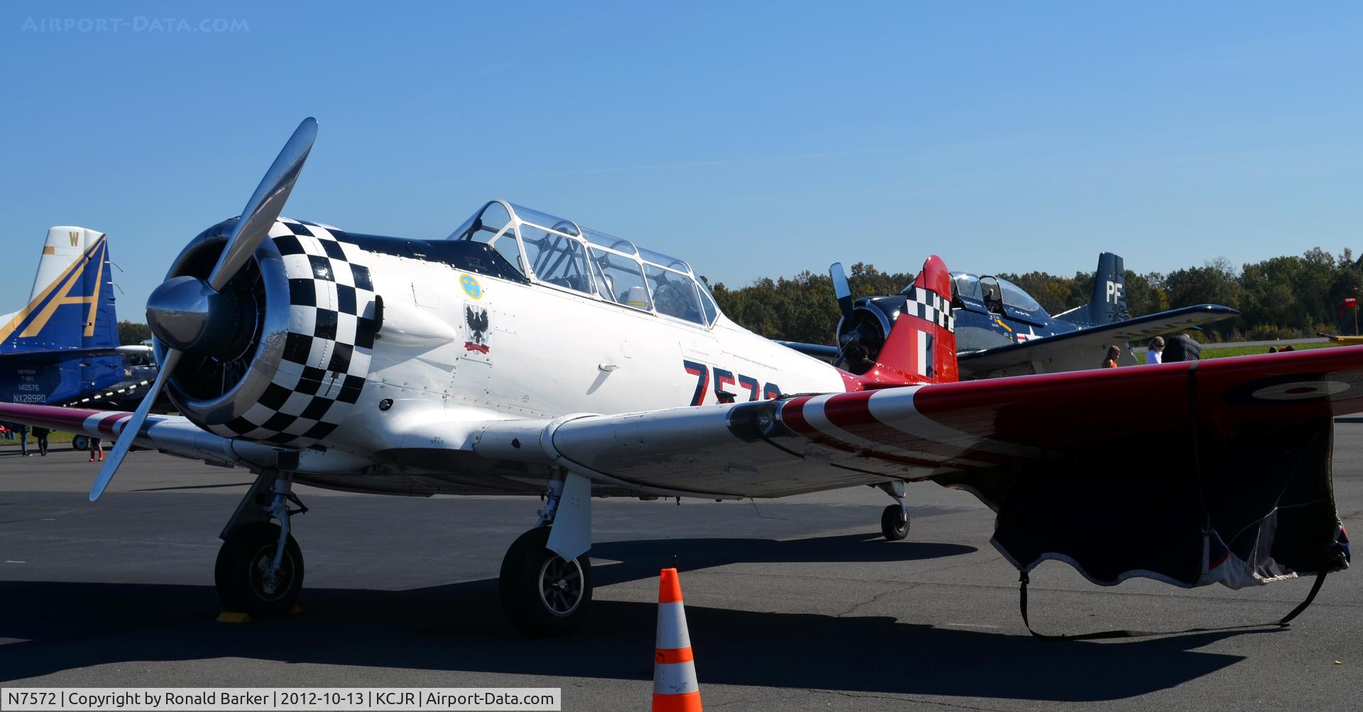 N7572, 1941 North American AT-6D Texan C/N 41-34018, Culpeper Air Fest 2012