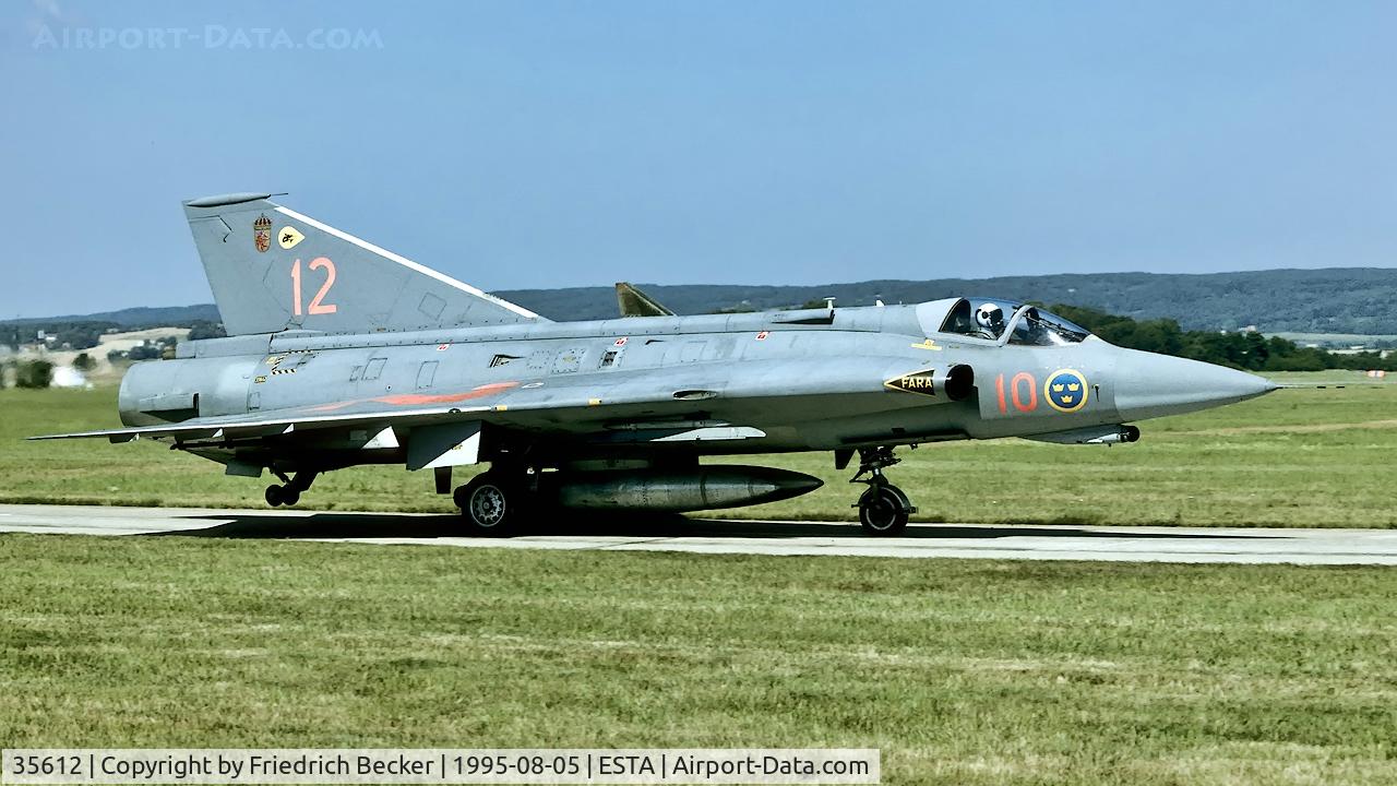 35612, 1970 Saab J-35J Draken C/N 35-612, taxying to the active