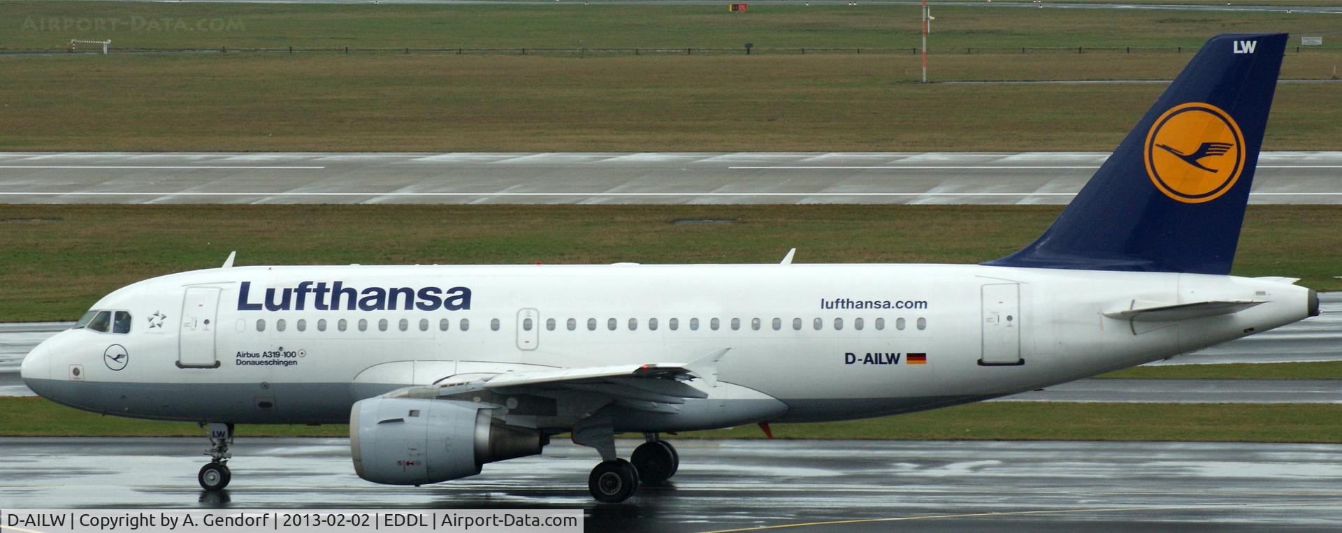D-AILW, 1998 Airbus A319-114 C/N 853, Lufthansa, seen here on taxiway M at Düsseldorf Int´l (EDDL)