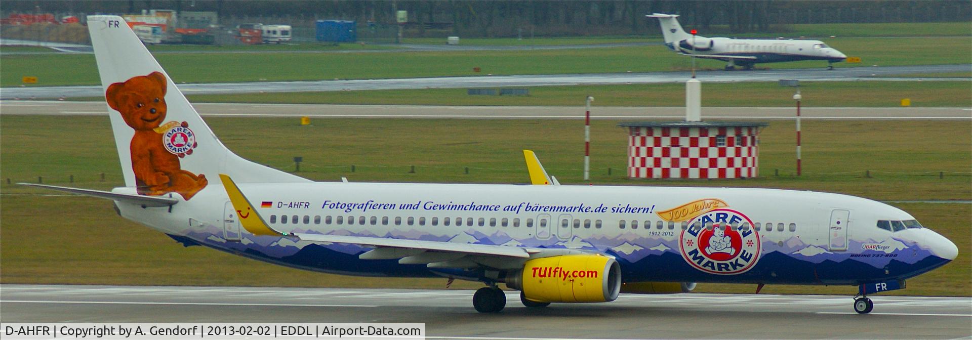 D-AHFR, 2000 Boeing 737-8K5 C/N 30593, TUIfly (Bärenmarke Logojet), is speeding up on Runway 05R for departure at Düsseldorf Int´l (EDD)
