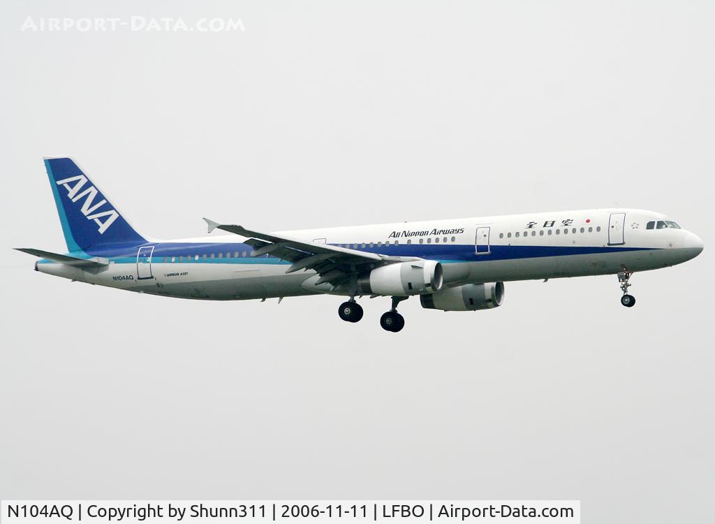 N104AQ, 1999 Airbus A321-231 C/N 1042, Landing rwy 32L