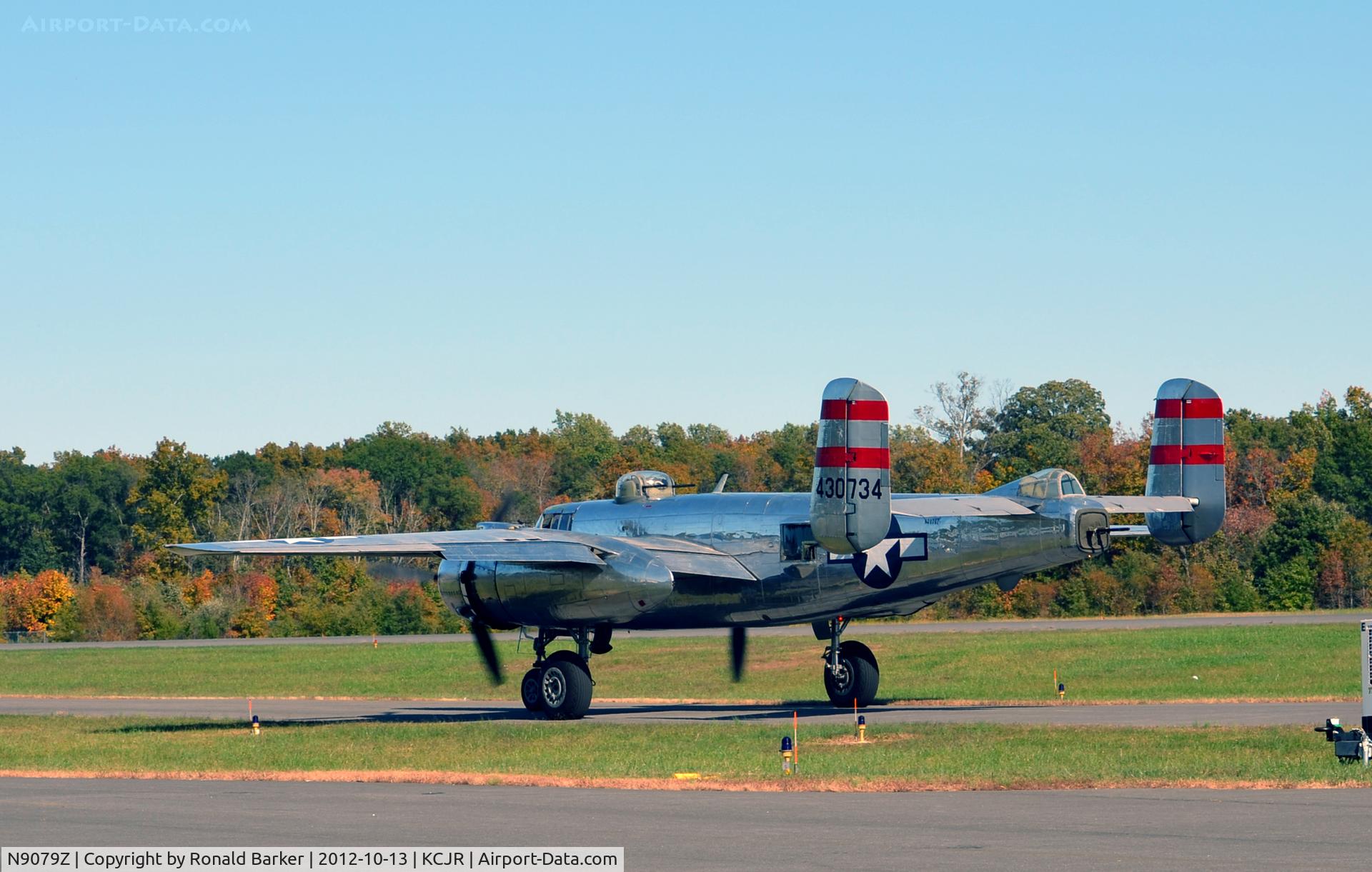 N9079Z, 1944 North American TB-25N Mitchell C/N 108-34009, Taxi - Culpeper Air Fest 2012