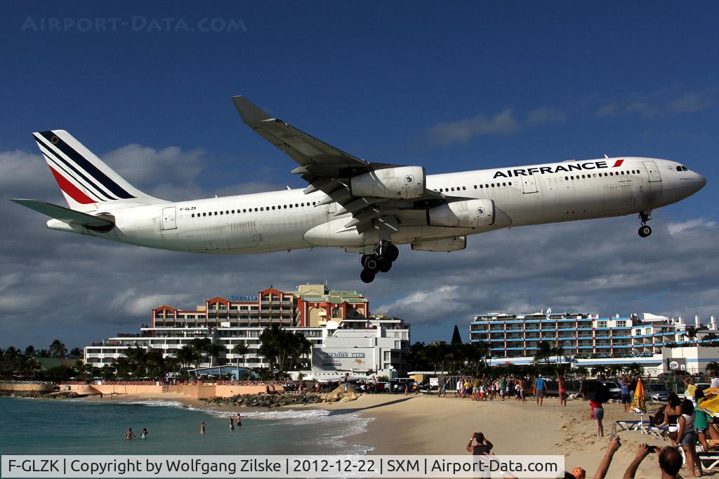 F-GLZK, 1997 Airbus A340-313X C/N 207, visitor